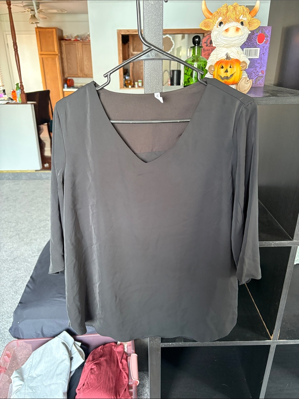 Women's Black V-Neck Long-Sleeve Blouse